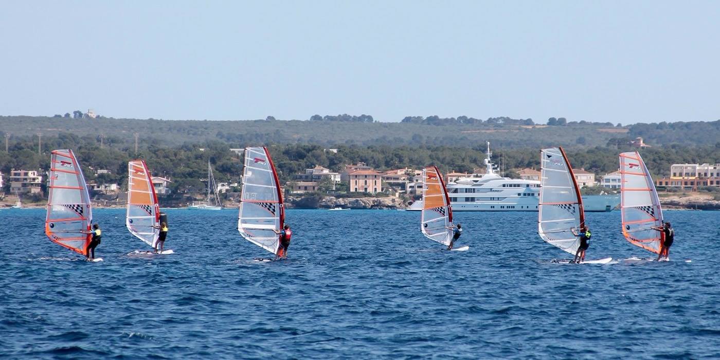 Ecole windsurf majorque